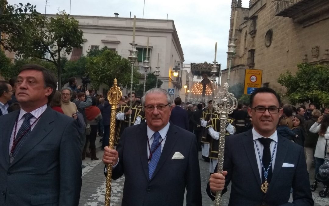 EL CONSEJO ASISTE A LA PROCESIÓN EXTRAORDINARIA DE LA PIEDAD