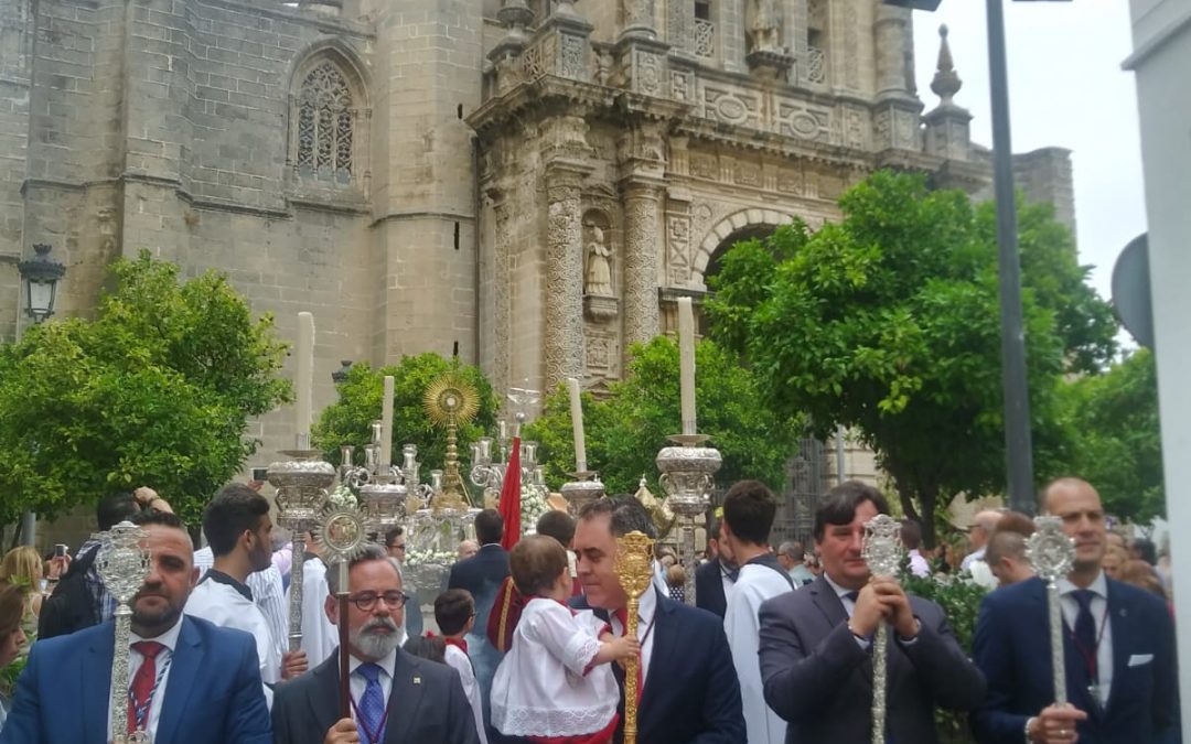 EL CONSEJO ASISTE AL CORPUS DE MINERVA