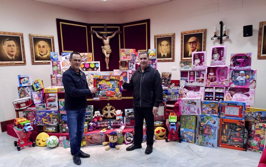 ENTREGA DE JUGUETES A LA SOCIEDAD SAN VICENTE DE PAÚL