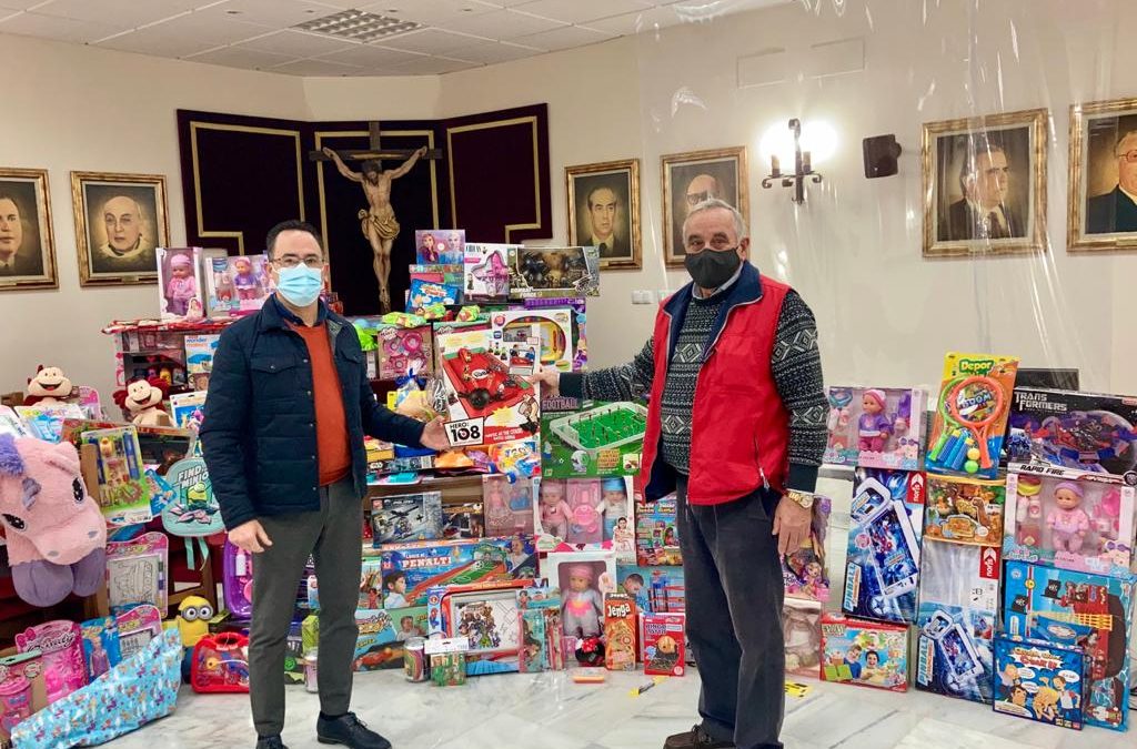 ENTREGA DE JUGUETES A LA SOCIEDAD SAN VICENTE DE PAÚL