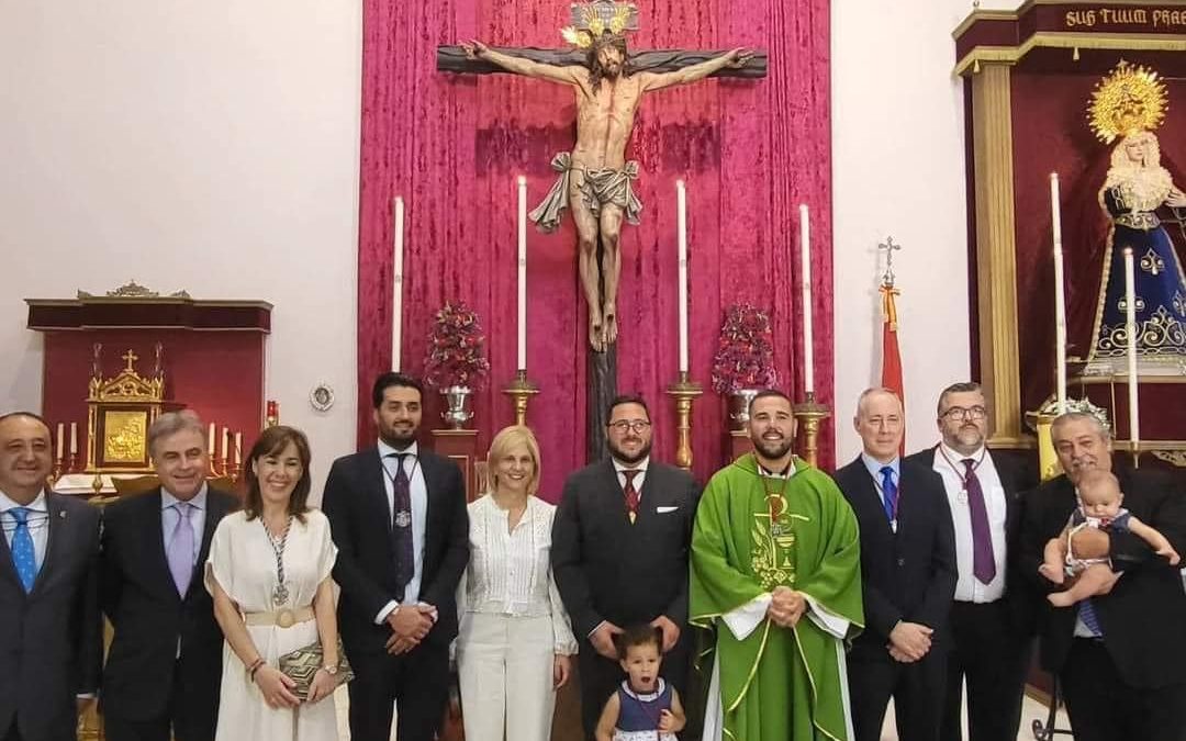 Rafael Fernández tomó posesión como hermano mayor en la Sed