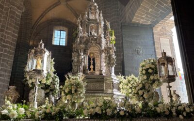 Jerez volvió a las plantas del Santísimo