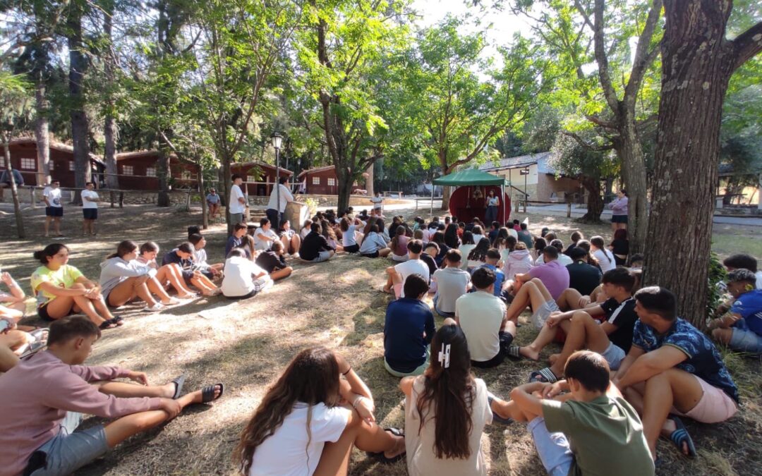 Los jóvenes cofrades disfrutaron de su campamento de verano