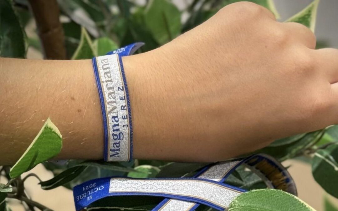 Pulseras conmemorativas de la Magna Mariana